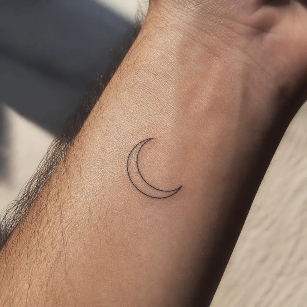 moon-tattoo minimalist crescent moon